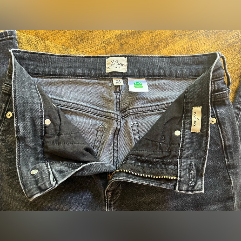 Faded Black 9” Toothpick Jean by J Crew Size 28T
